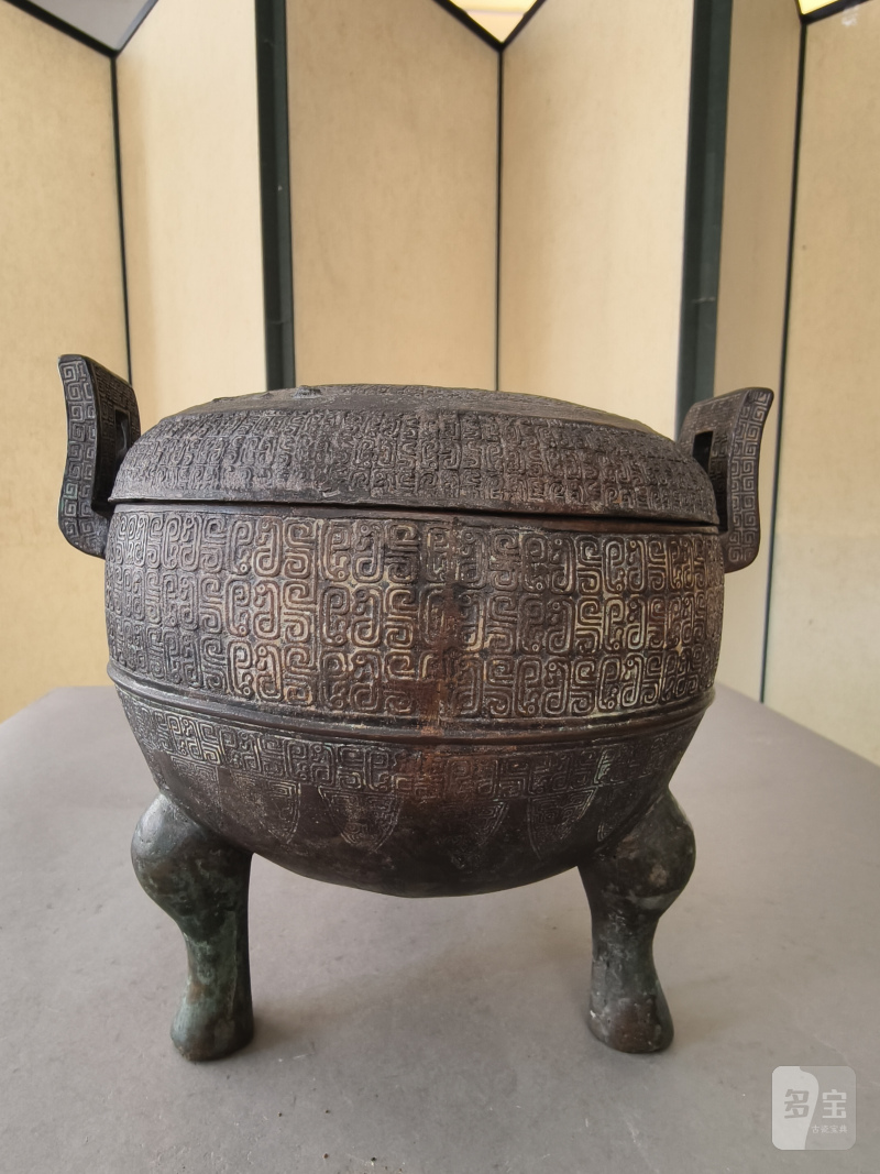 Three-legged bronze food vessel "ding" type - 图15